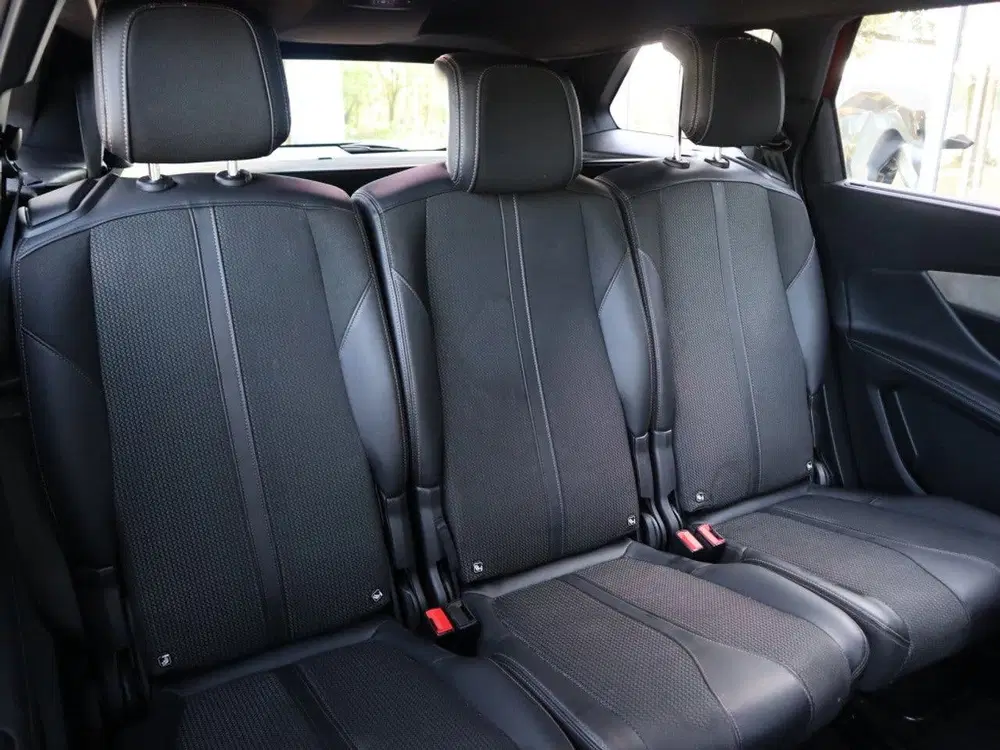 Peugeot 5008 SUV GT PureTech 130pk EAT8 Automaat uit 2022, foto 7