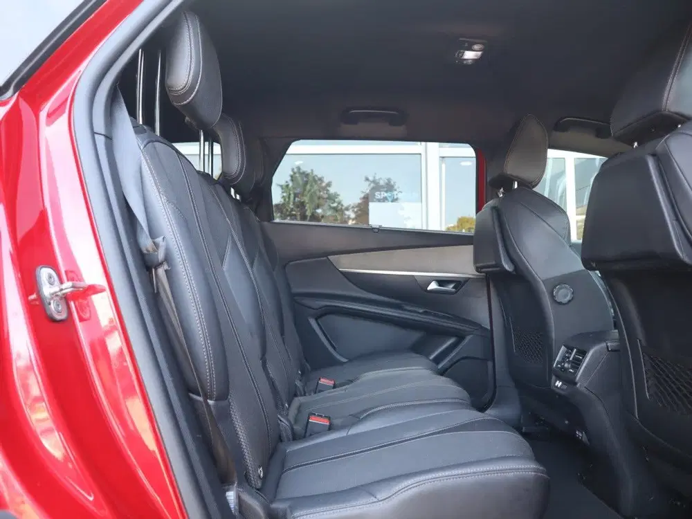 Peugeot 5008 SUV GT PureTech 130pk EAT8 Automaat uit 2022, foto 8