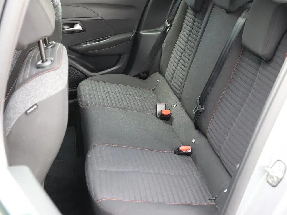 Peugeot 208 1.2 PureTech Active Pack LED uit 2021, foto 15