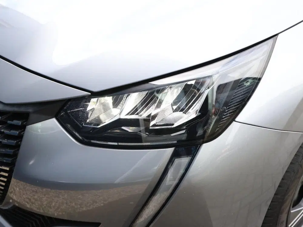 Peugeot 208 1.2 PureTech Active Pack LED uit 2021, foto 19