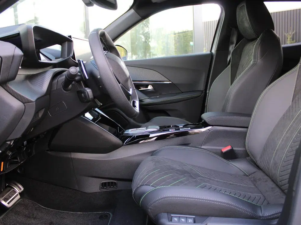 Peugeot 2008 1.2 Hybrid 145 GT VOORRAAD KORTING (bj 202 uit 2026, foto 10