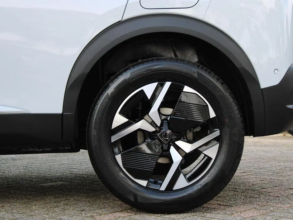 Peugeot 2008 1.2 Hybrid 145 GT VOORRAAD KORTING (bj 202 uit 2026, foto 14