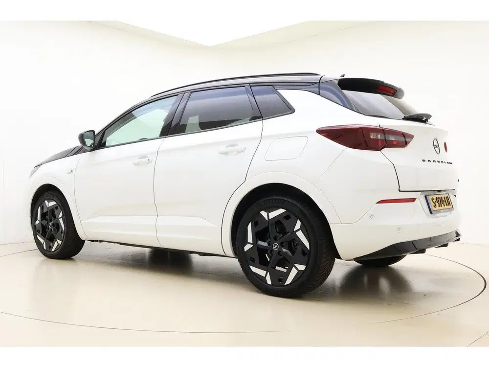 Opel Grandland 1.6 Turbo Plug-In Hybrid 300pk 4x4 GSe uit 2023, foto 12