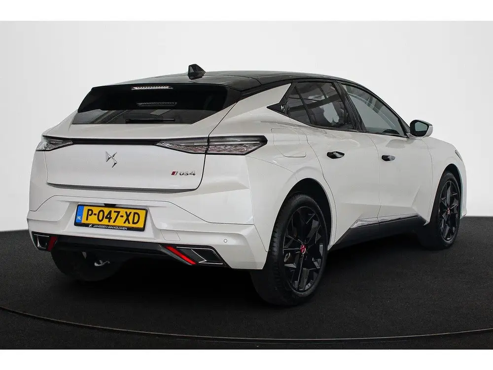 DS Automobiles DS 4 DS DS 4 1.2 PureTech Performance Line Auto uit 2022, foto 3