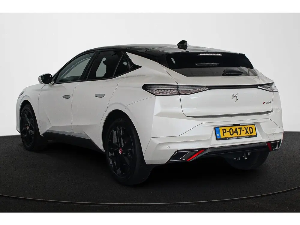 DS Automobiles DS 4 DS DS 4 1.2 PureTech Performance Line Auto uit 2022, foto 4