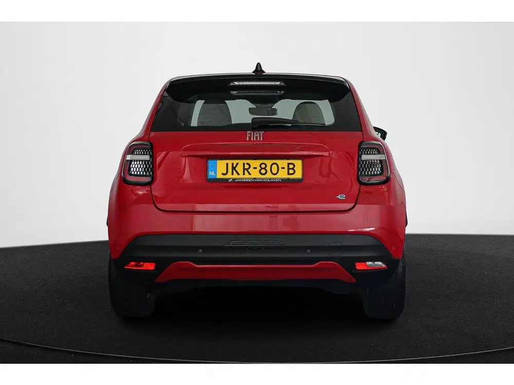 Fiat 600e Urban 54 kWh SOH 97% Pack Style Apple CarP uit 2025, foto 15