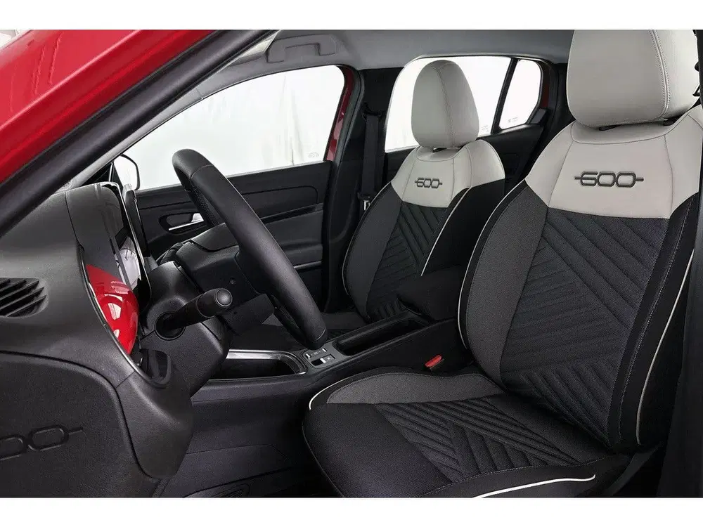 Fiat 600e Urban 54 kWh SOH 97% Pack Style Apple CarP uit 2025, foto 18