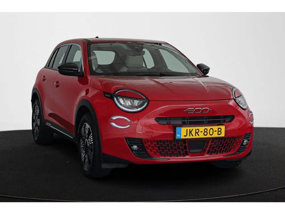 Fiat 600e Urban 54 kWh SOH 97% Pack Style Apple CarP uit 2025, foto 2