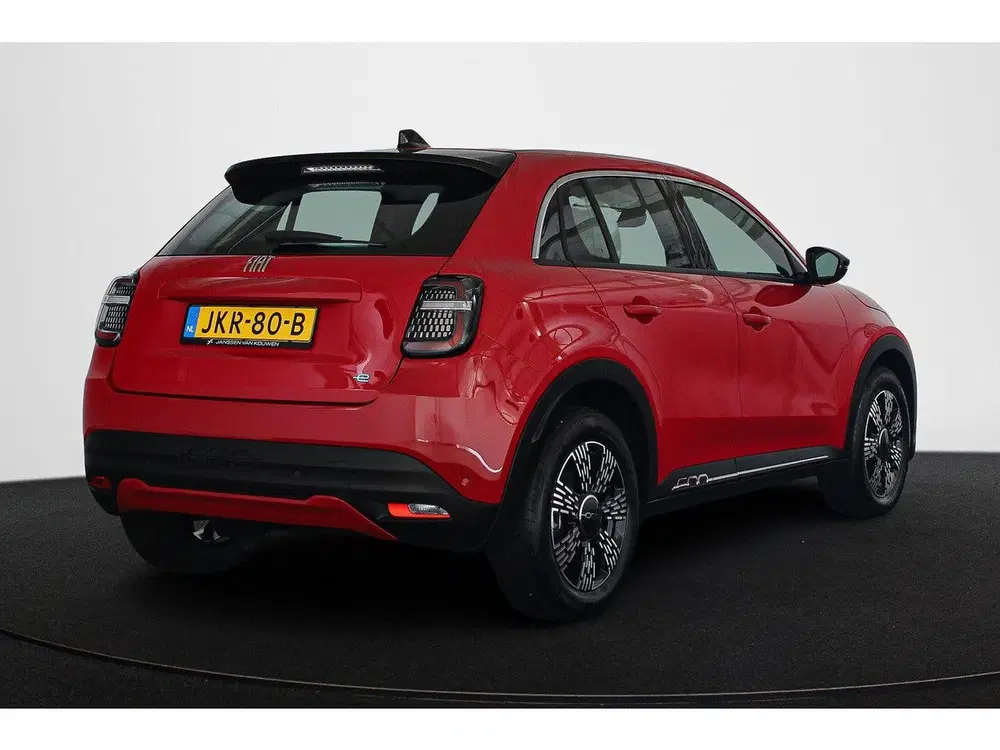 Fiat 600e Urban 54 kWh SOH 97% Pack Style Apple CarP uit 2025, foto 3