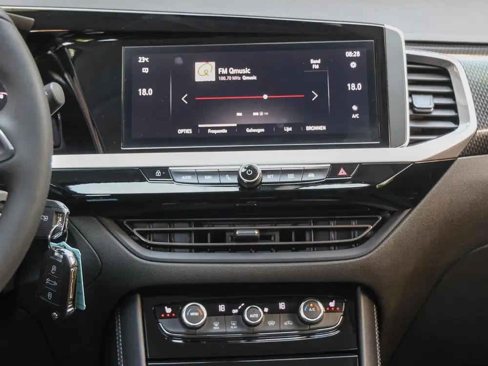 Opel Grandland GS Line 130pk Automaat uit 2024, foto 11