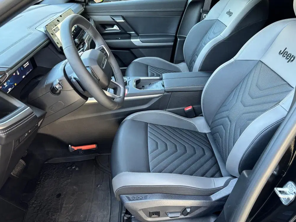 Jeep Compass 1.2 e-Hybrid First Edition uit 2026, foto 11