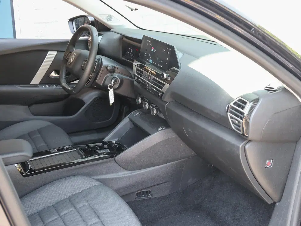 Citroën C4 1.2 Hybrid 136 Plus uit 2025, foto 9