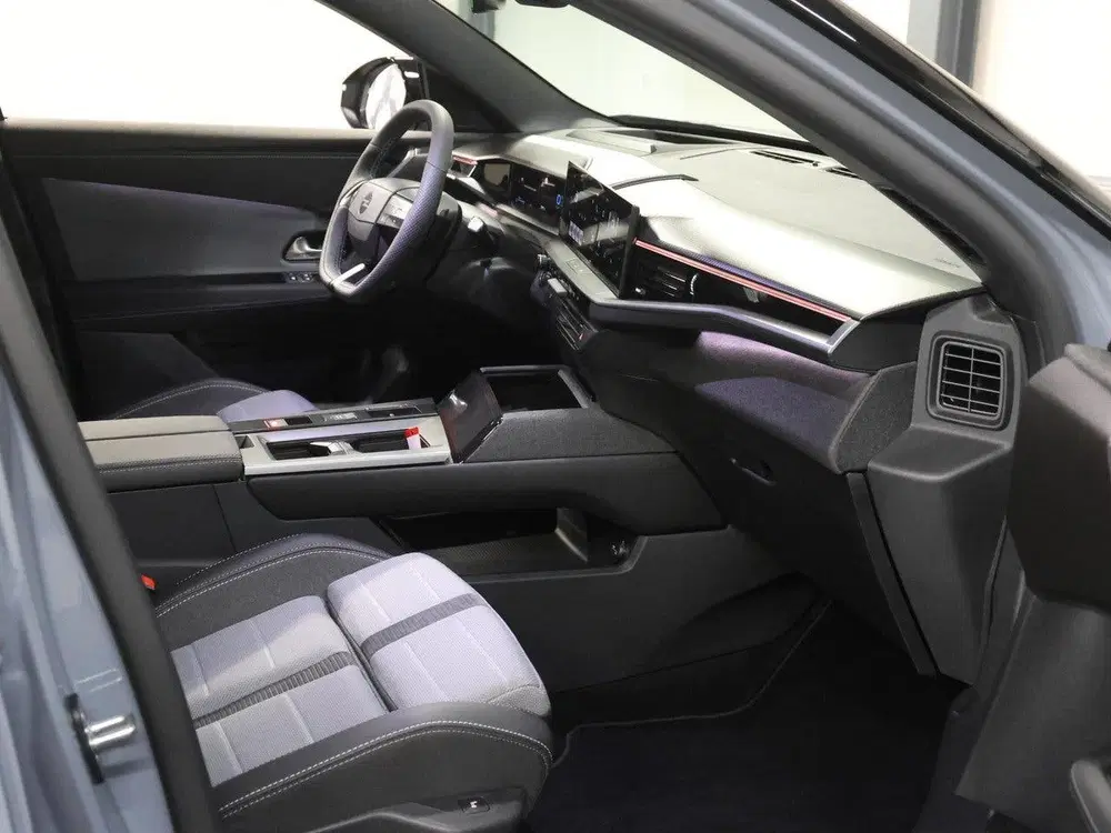 Opel Grandland 1.6 Turbo 195PK Plug-in-Hybrid GS uit 2025, foto 10