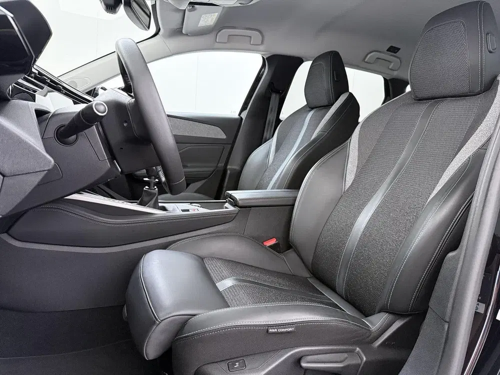 Peugeot 308 SW Allure Pack Business 130pk uit 2023, foto 17