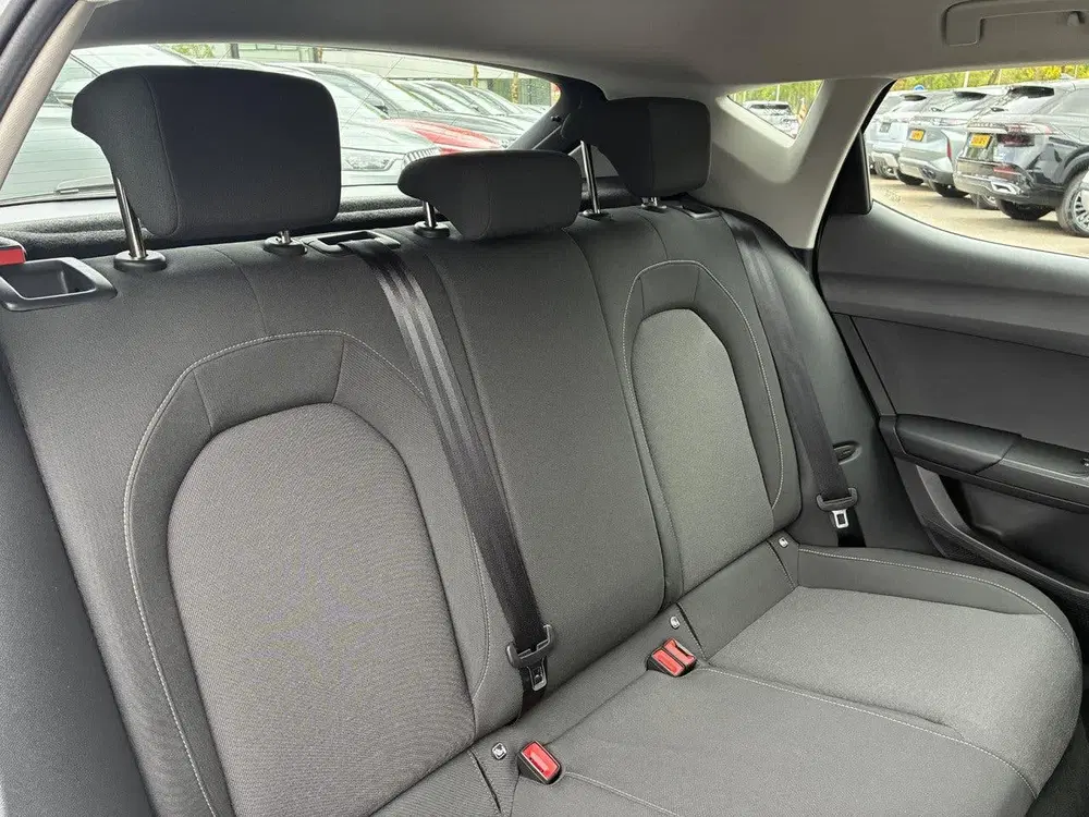 SEAT Leon 1.0 TSI Reference 5 Deurs uit 2022, foto 13