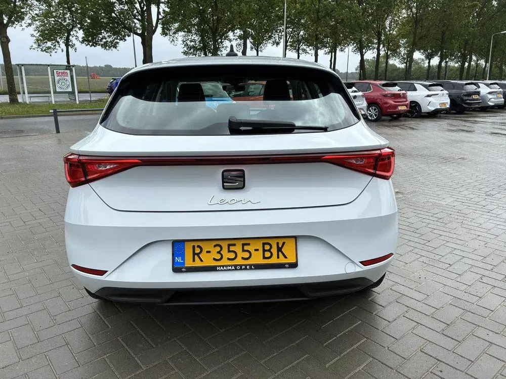 SEAT Leon 1.0 TSI Reference 5 Deurs uit 2022, foto 3