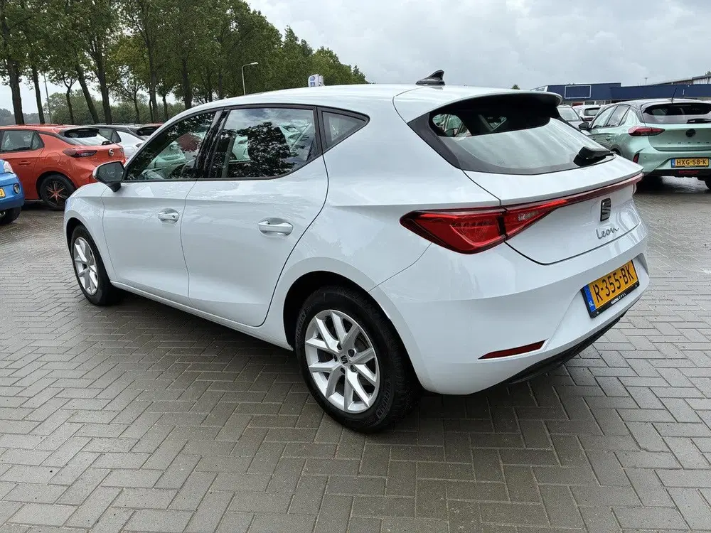 SEAT Leon 1.0 TSI Reference 5 Deurs uit 2022, foto 5