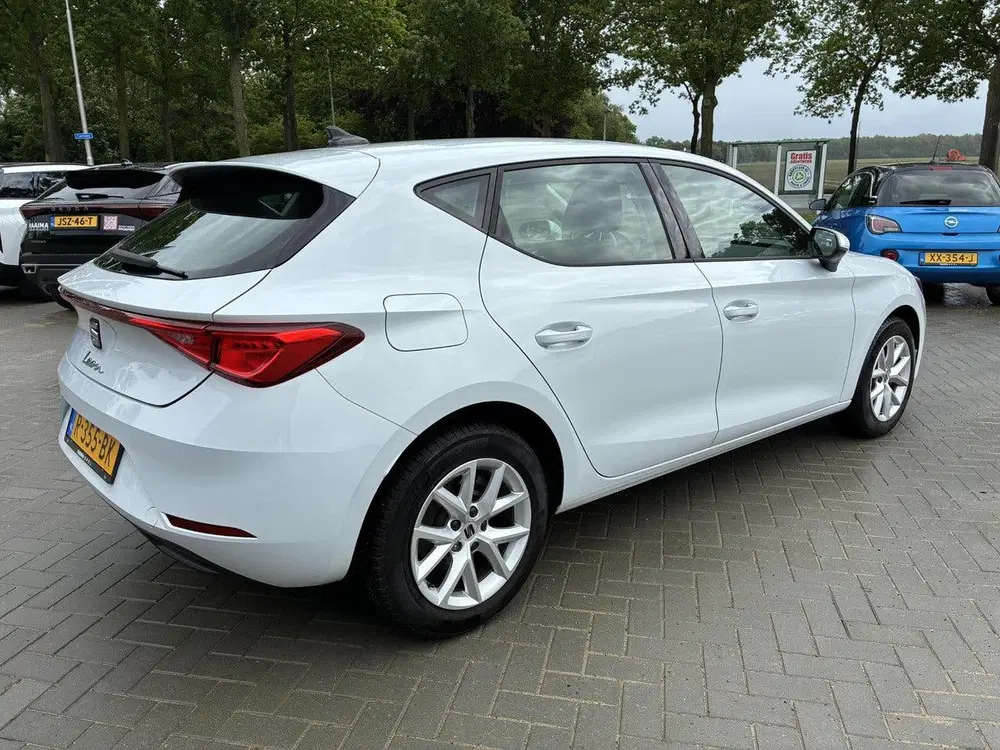 SEAT Leon 1.0 TSI Reference 5 Deurs uit 2022, foto 6