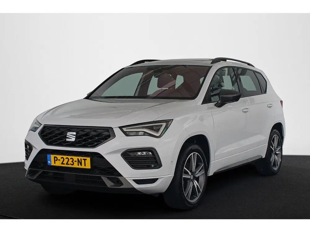 SEAT Ateca 1.5 TSI FR Business Intense Automaat Trekh uit 2022
