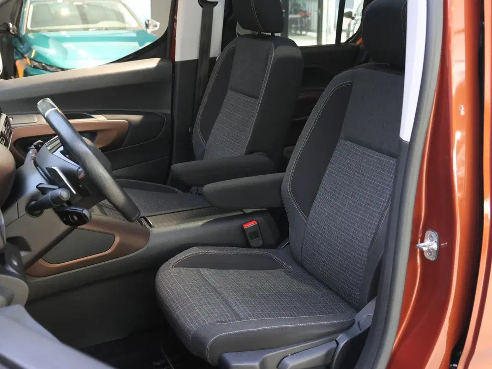 Peugeot Rifter MPV GT 130 pk Automaat uit 2022, foto 14
