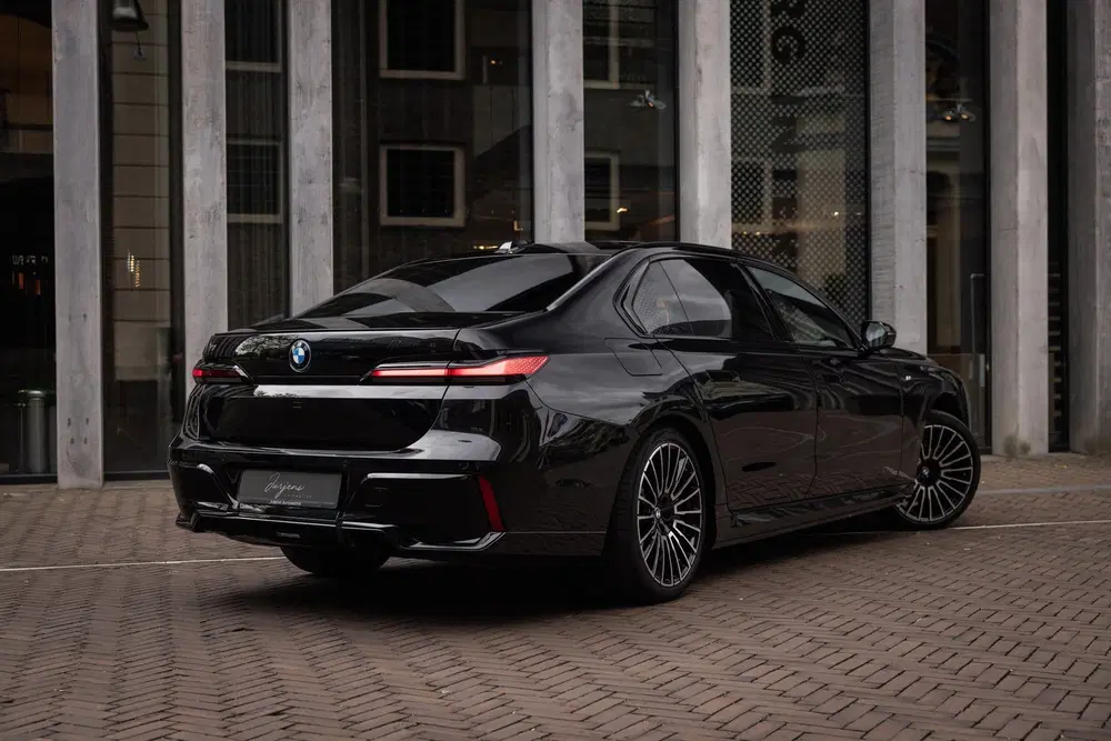 BMW i7 I7 eDrive50 106kWh M Sport (455pk) Lage KM uit 2025, foto 3