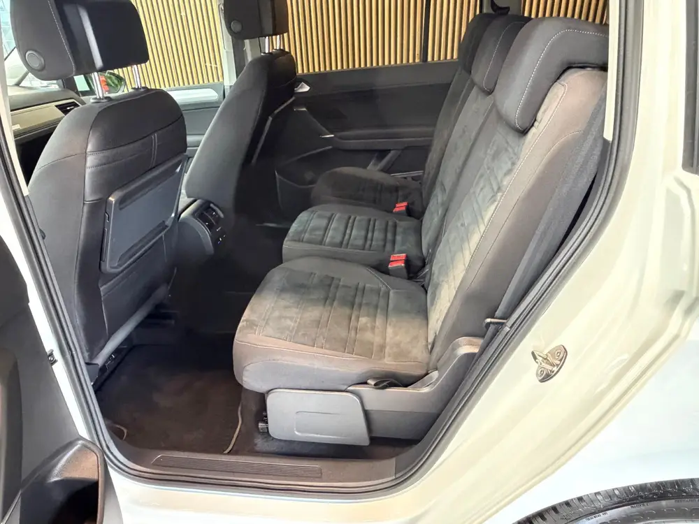 Volkswagen Touran 1.5 TSI Business CAMERA|AUTOMAAT|ADAPT CRU uit 2019, foto 12