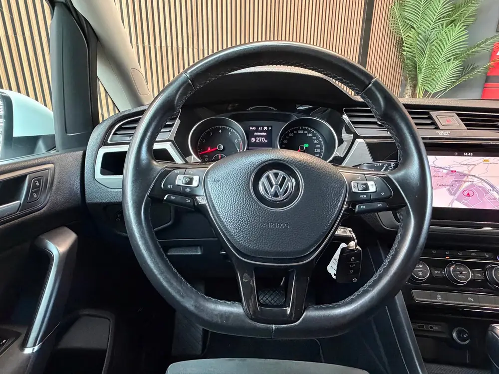 Volkswagen Touran 1.5 TSI Business CAMERA|AUTOMAAT|ADAPT CRU uit 2019, foto 13
