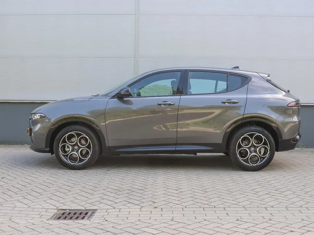 Alfa Romeo Tonale Hybrid Sprint 131pk Automaat | Navi | Came uit 2024, foto 2