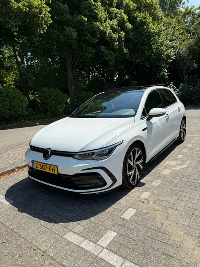 Volkswagen Golf 1.5 Etsi 150pk 7-DSG 2021 R-Line Panoramadak uit 2021