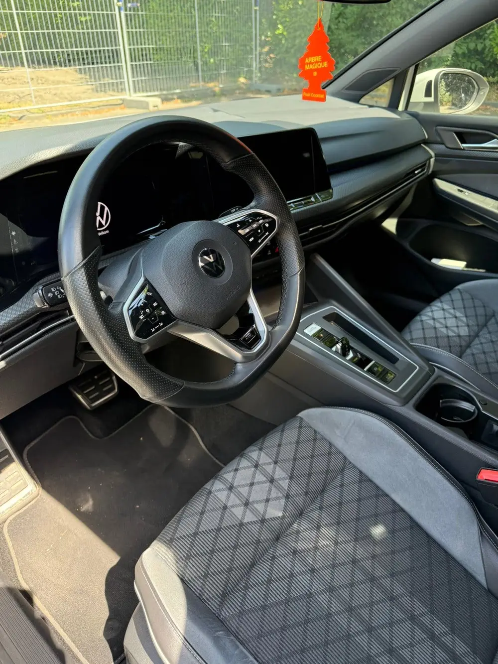 Volkswagen Golf 1.5 Etsi 150pk 7-DSG 2021 R-Line Panoramadak uit 2021, foto 17