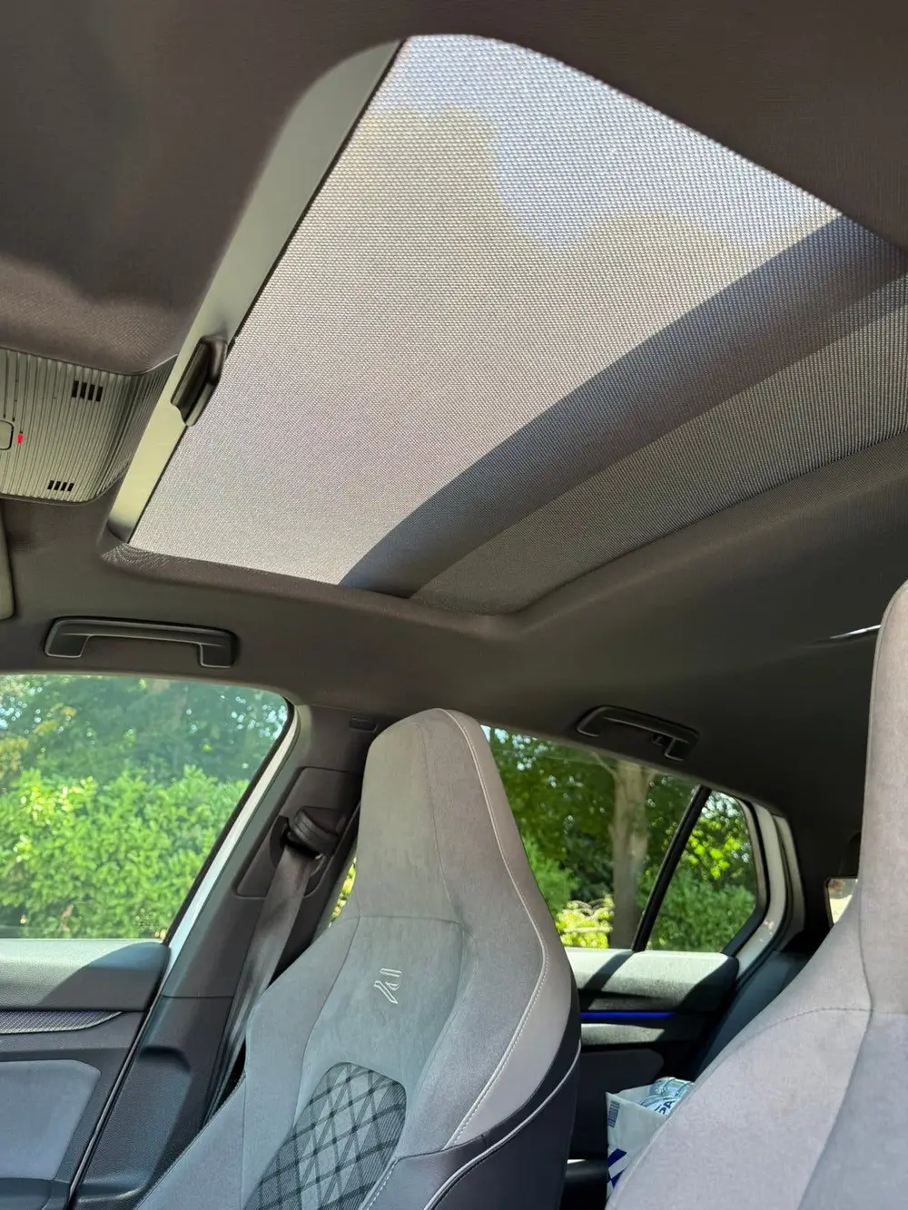 Volkswagen Golf 1.5 Etsi 150pk 7-DSG 2021 R-Line Panoramadak uit 2021, foto 19