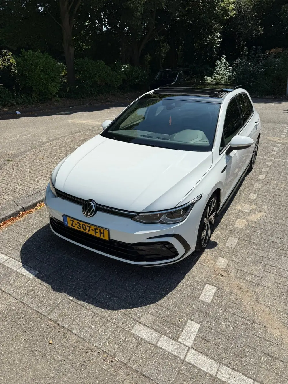Volkswagen Golf 1.5 Etsi 150pk 7-DSG 2021 R-Line Panoramadak uit 2021, foto 3