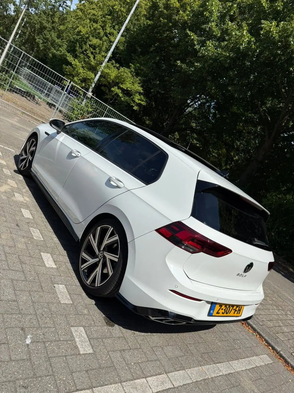 Volkswagen Golf 1.5 Etsi 150pk 7-DSG 2021 R-Line Panoramadak uit 2021, foto 8