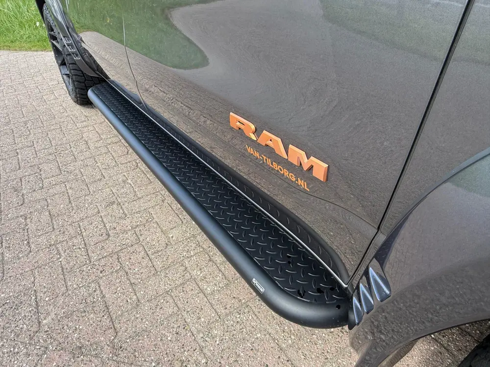 Dodge Ram 1500 5.7 HEMI V8 4x4 Crew Cab Big Horn CUSTOM COPP uit 2019, foto 14
