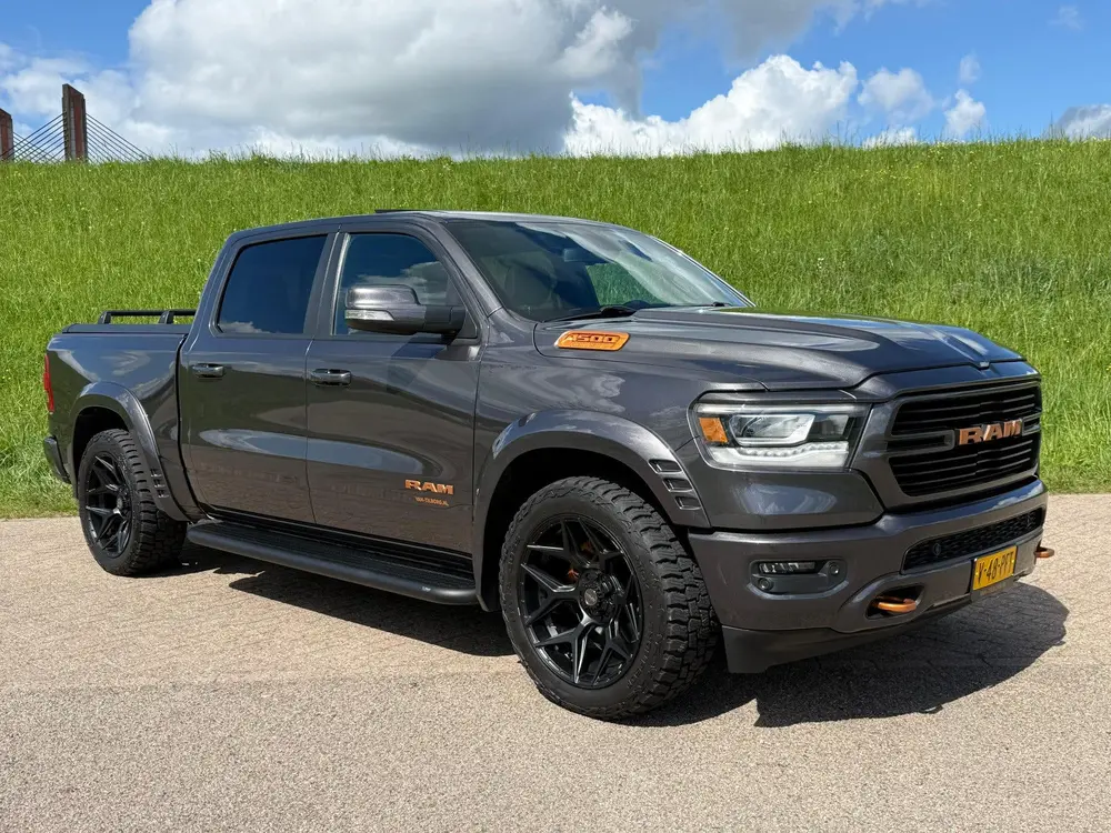 Dodge Ram 1500 5.7 HEMI V8 4x4 Crew Cab Big Horn CUSTOM COPP uit 2019, foto 6