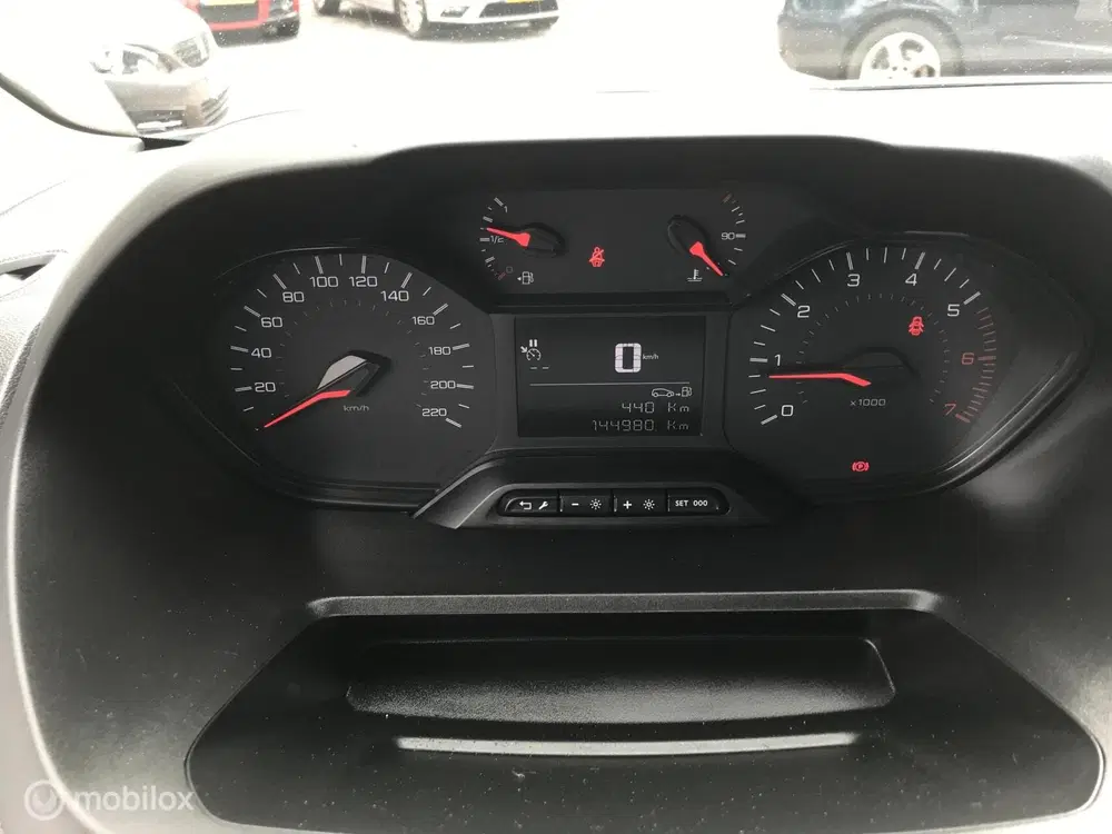 Peugeot Partner 1.6 BlueHDI Premium uit 2019, foto 9