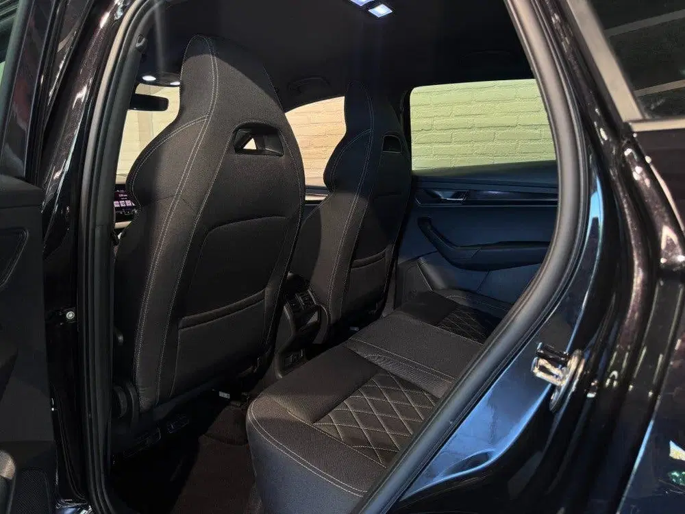 Skoda Karoq 1.5 TSI Sportline Business Stoel- stuurver uit 2021, foto 14
