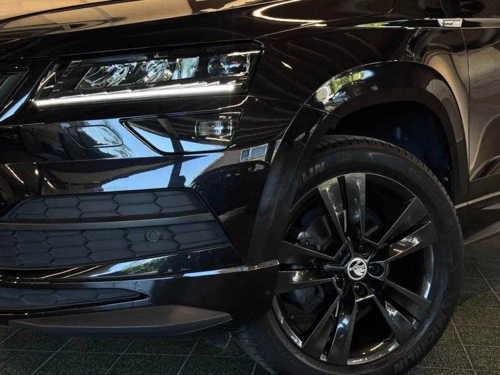 Skoda Karoq 1.5 TSI Sportline Business Stoel- stuurver uit 2021, foto 5