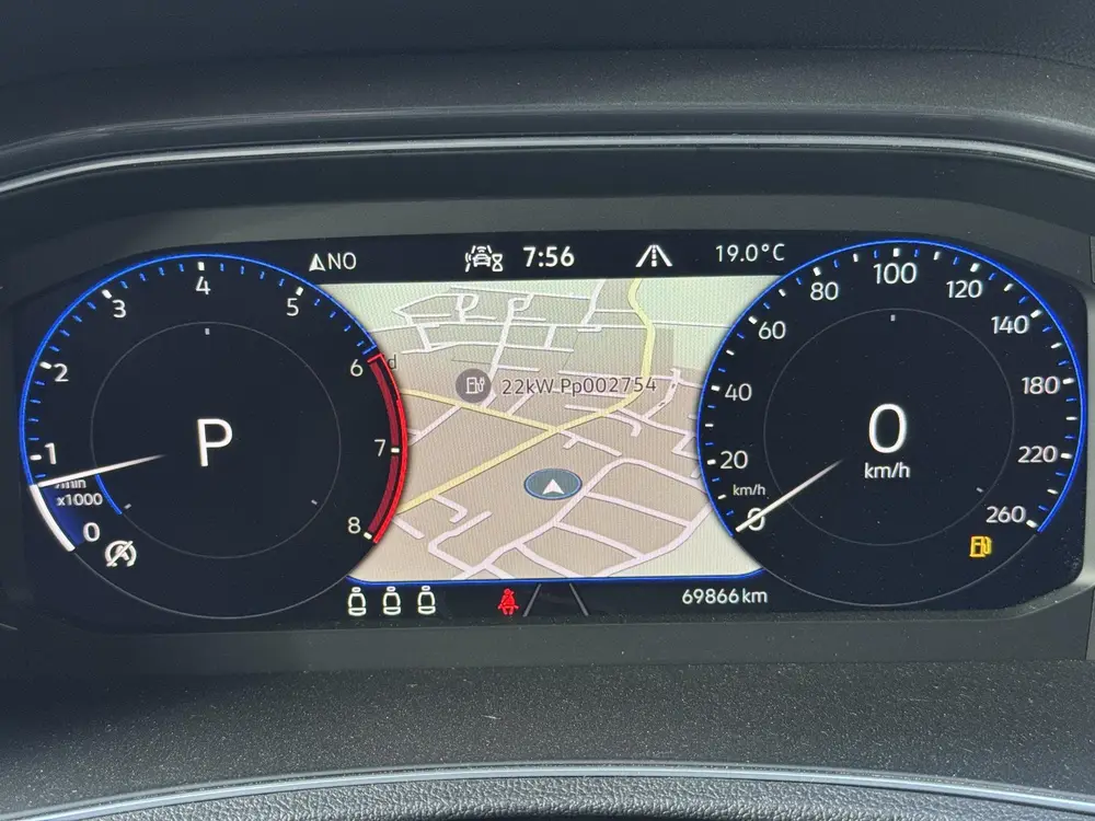 Volkswagen T-Roc 1.5 TSI Sport,19`,Navi,Carpl,Cam,Led,Cruise uit 2022, foto 14