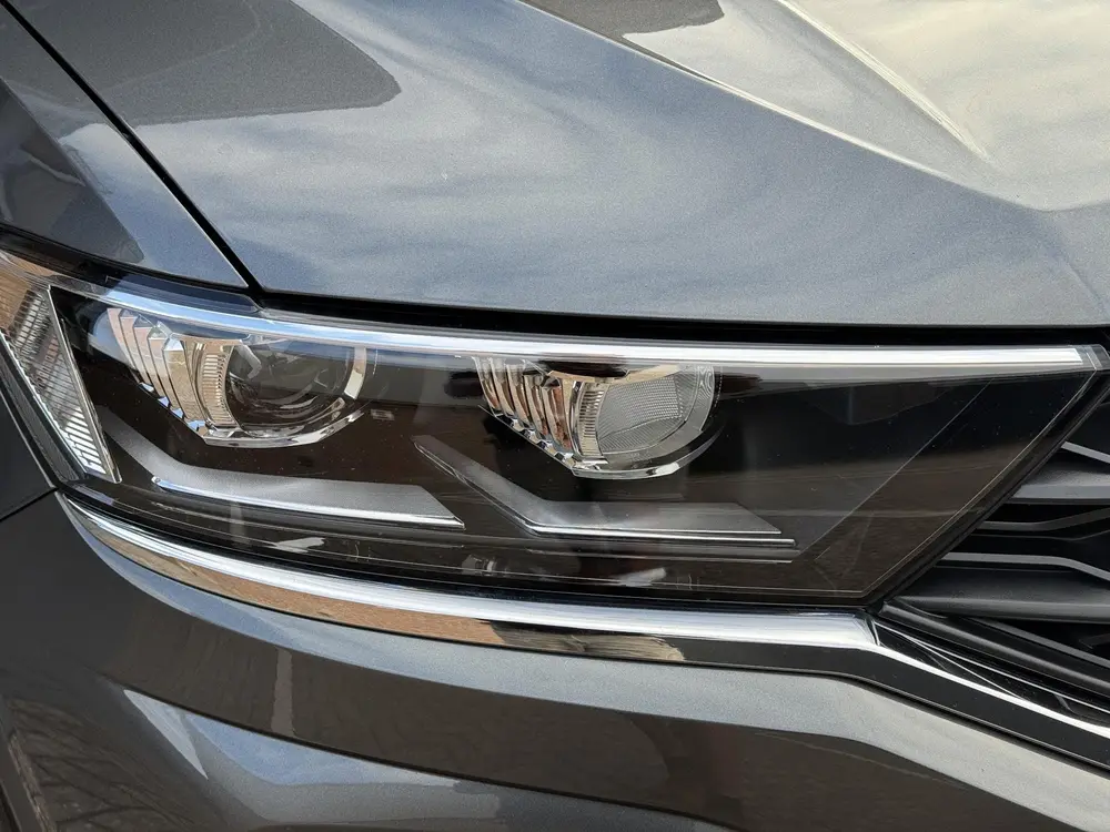 Volkswagen T-Roc 1.5 TSI Sport,19`,Navi,Carpl,Cam,Led,Cruise uit 2022, foto 4
