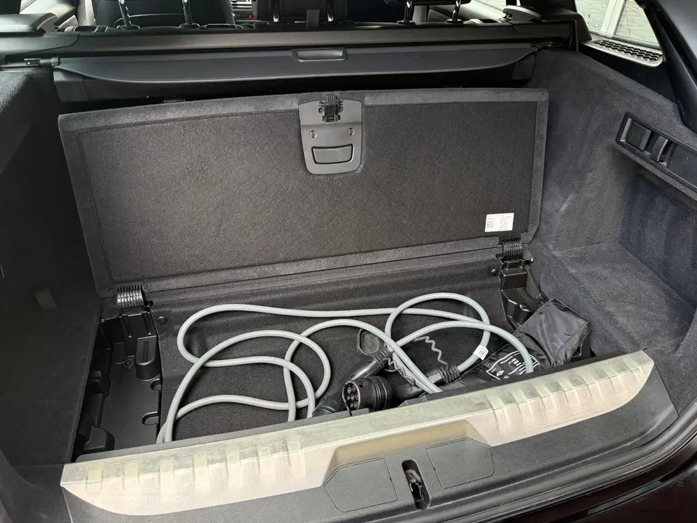 BMW 3-serie 330e 292pk Aut uit 2023, foto 10