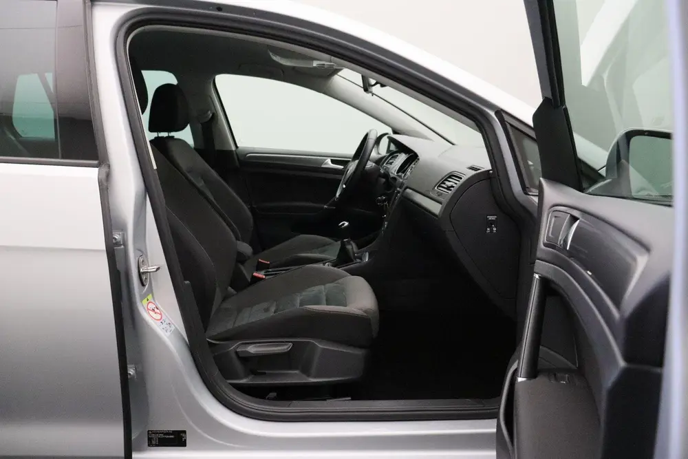 Volkswagen Golf 1.0 TSI Comfortline Business 2019 NAP | Navi uit 2019, foto 14