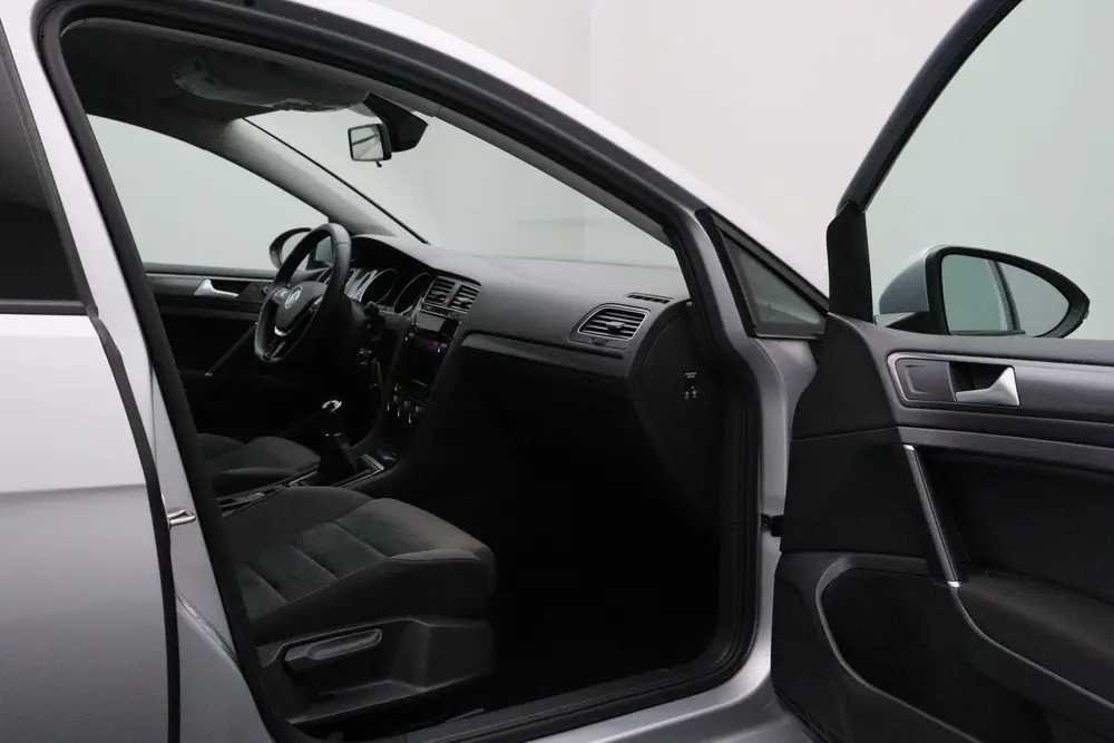 Volkswagen Golf 1.0 TSI Comfortline Business 2019 NAP | Navi uit 2019, foto 4