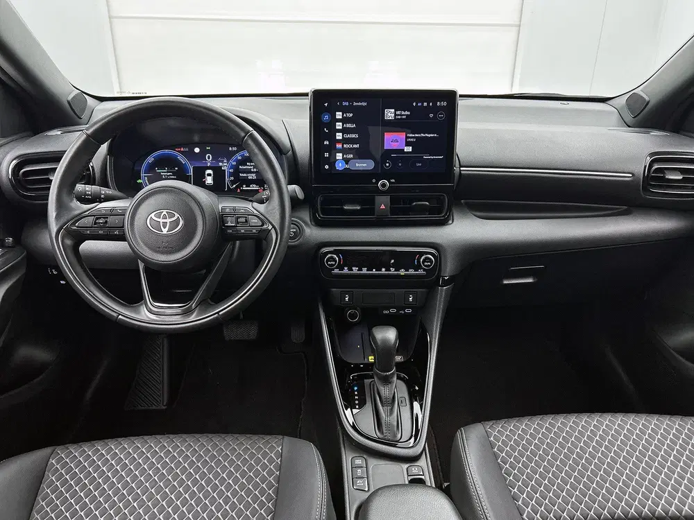 Toyota Yaris 1.5 Hybrid 130 Executive uit 2025, foto 4
