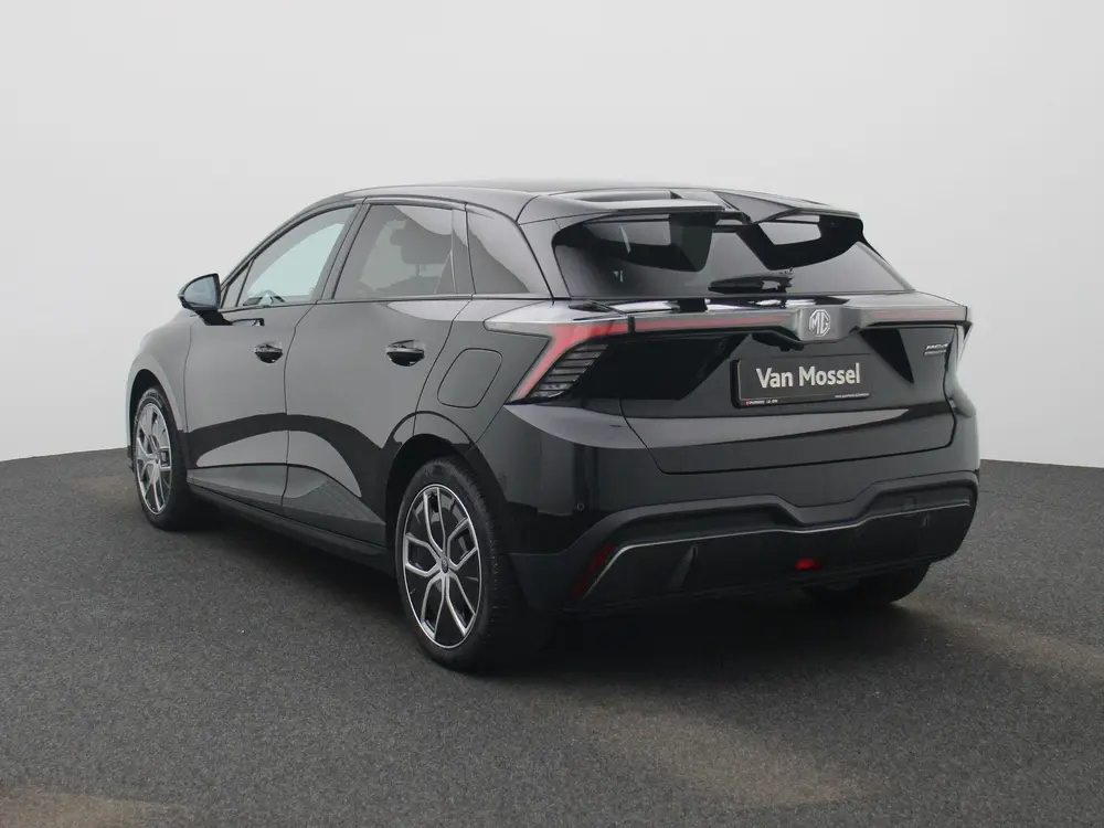 MG MG4 Long Range Luxury 64 kWh uit 2023, foto 2