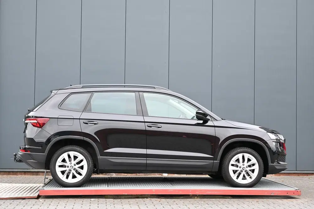 Skoda Karoq 1.0 TSI Business Edition trekhaak (bj 2023 uit 2023, foto 2