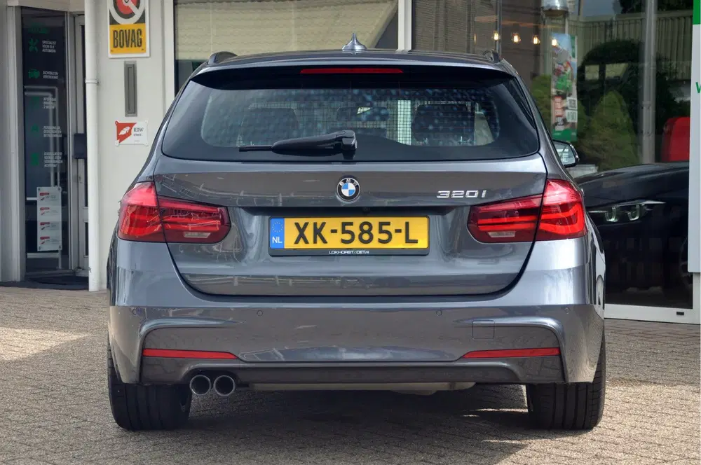 BMW 3-serie 3 Serie Touring 320i M-Sport Edition uit 2019, foto 10