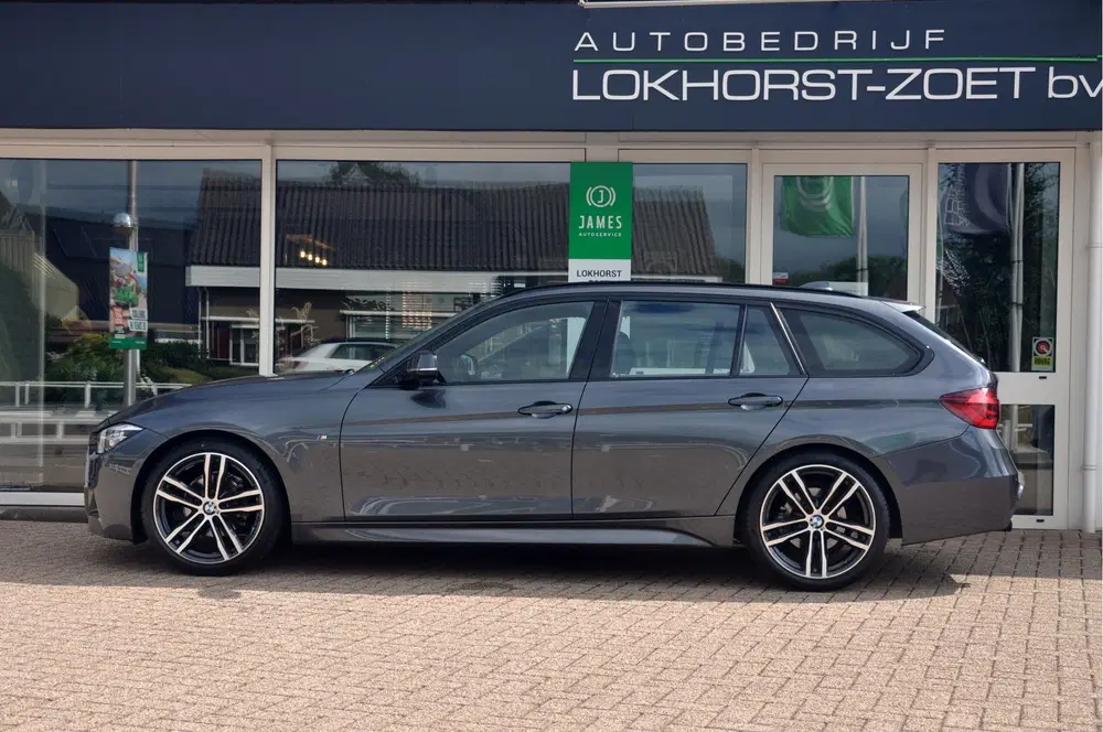BMW 3-serie 3 Serie Touring 320i M-Sport Edition uit 2019, foto 6