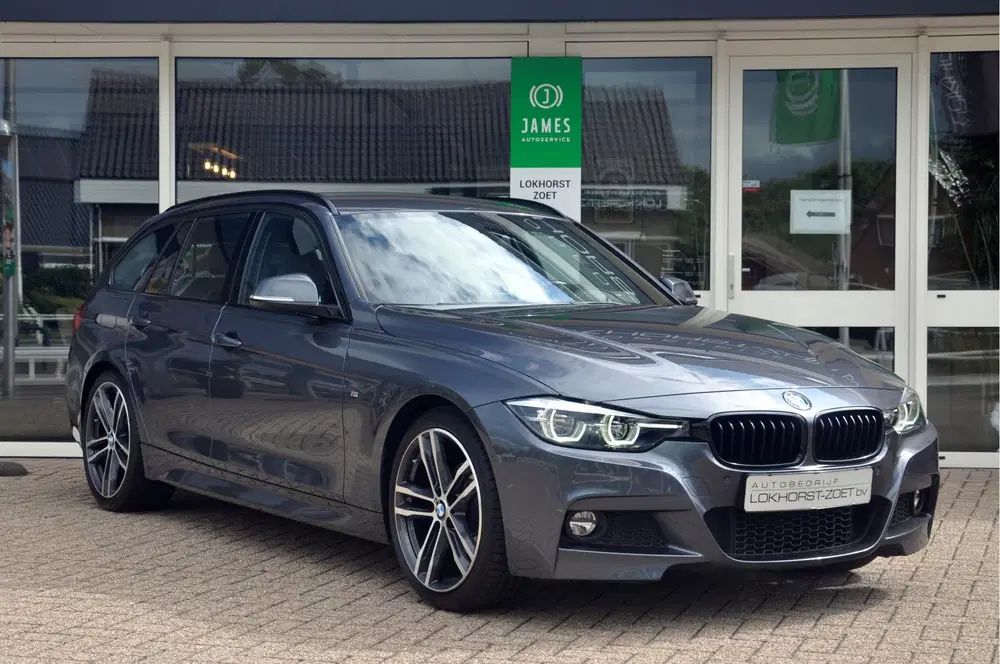 BMW 3-serie 3 Serie Touring 320i M-Sport Edition uit 2019, foto 8