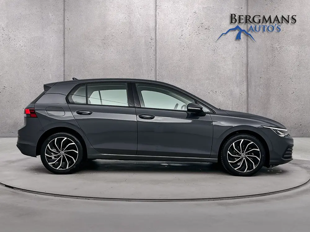 Volkswagen Golf 1.5 eTSI Active // APPLE CARPLAY // PDC V+ uit 2023, foto 8